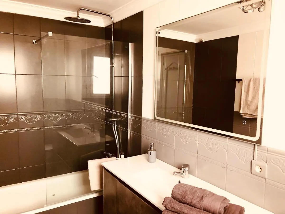 Homestay Chambre Parentale Avec Salle De Bain Privative Estepona Spain